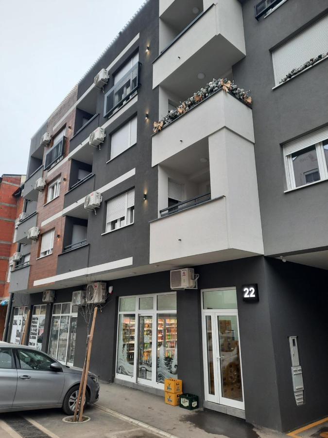 Apartman Kristal Сремська Митровиця Екстер'єр фото