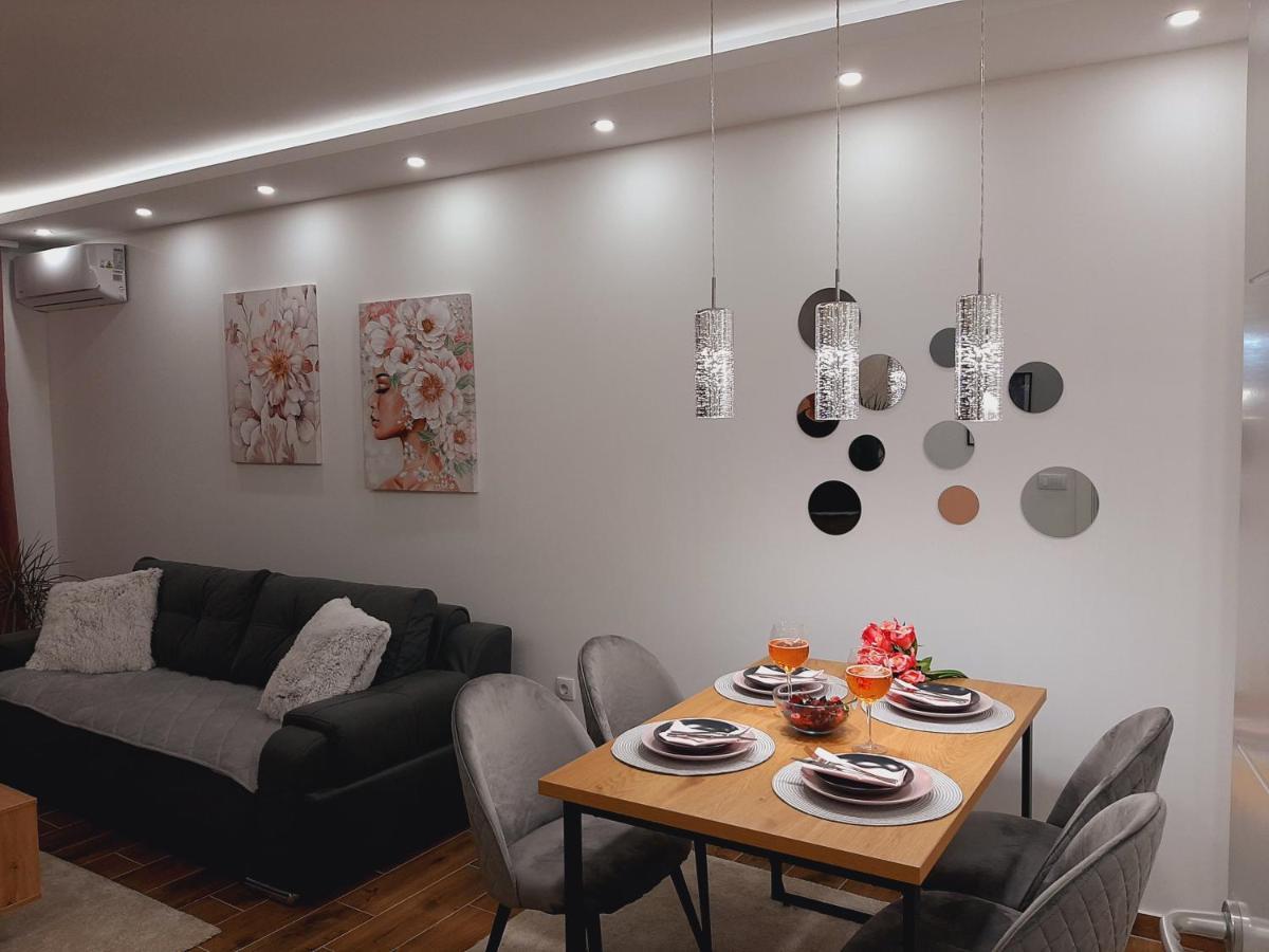 Apartman Kristal Сремська Митровиця Екстер'єр фото
