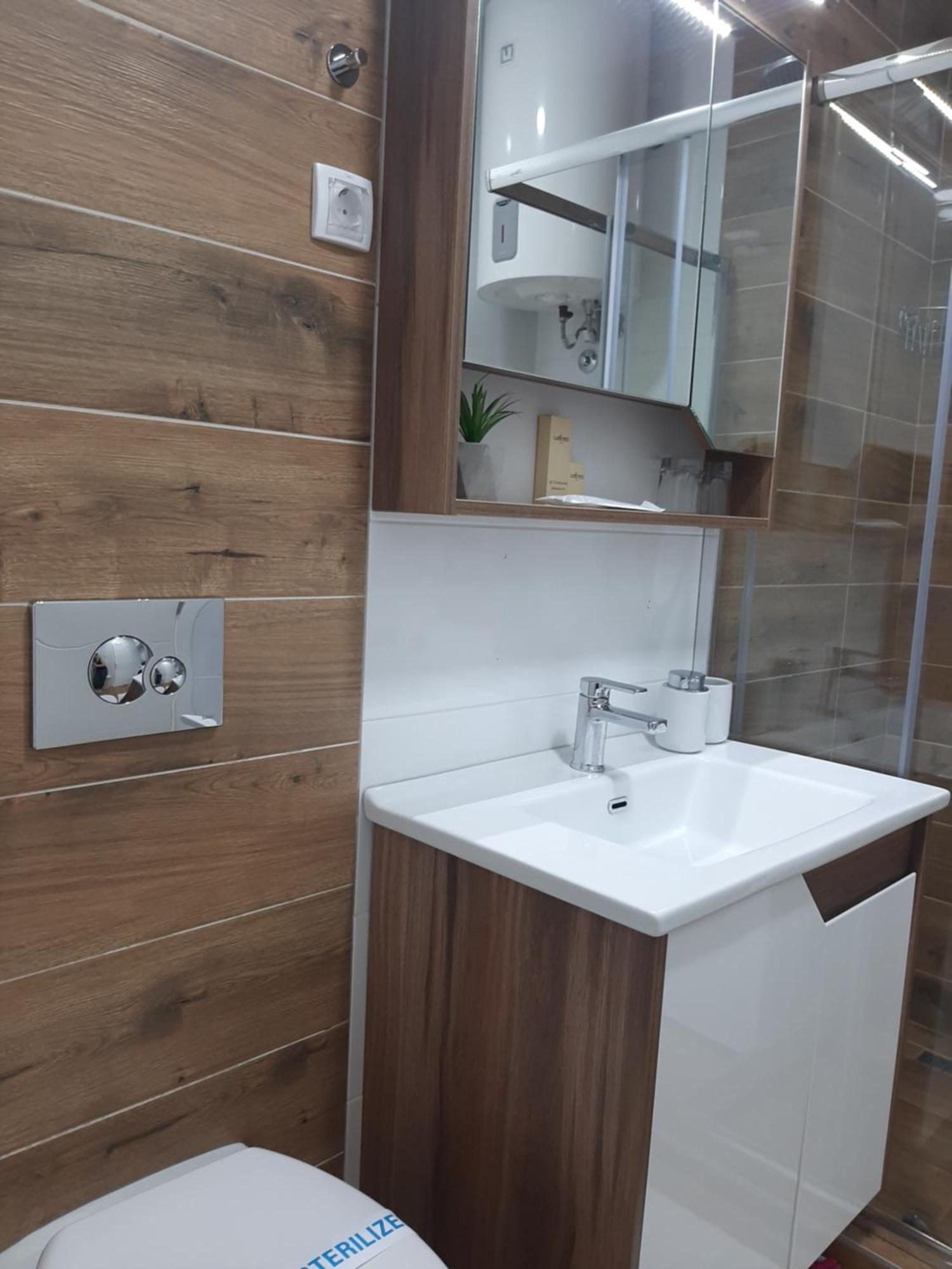 Apartman Kristal Сремська Митровиця Екстер'єр фото